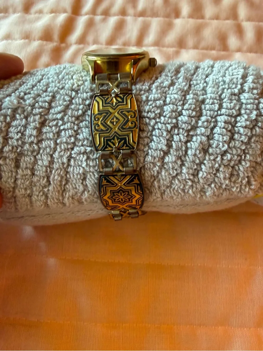 Quartz Women's Damascene Style Bracelet Watch ( working )